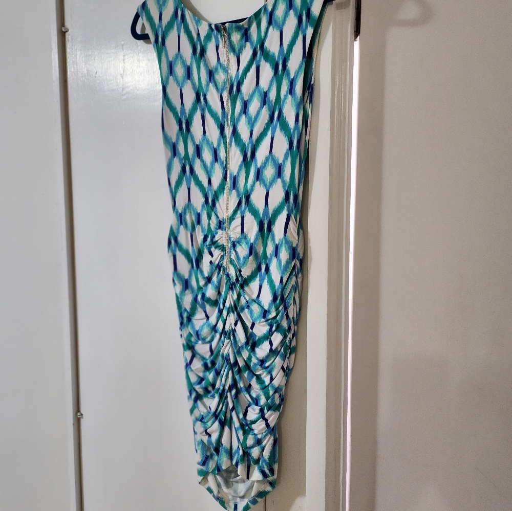 Dress - Picture 2 of 6